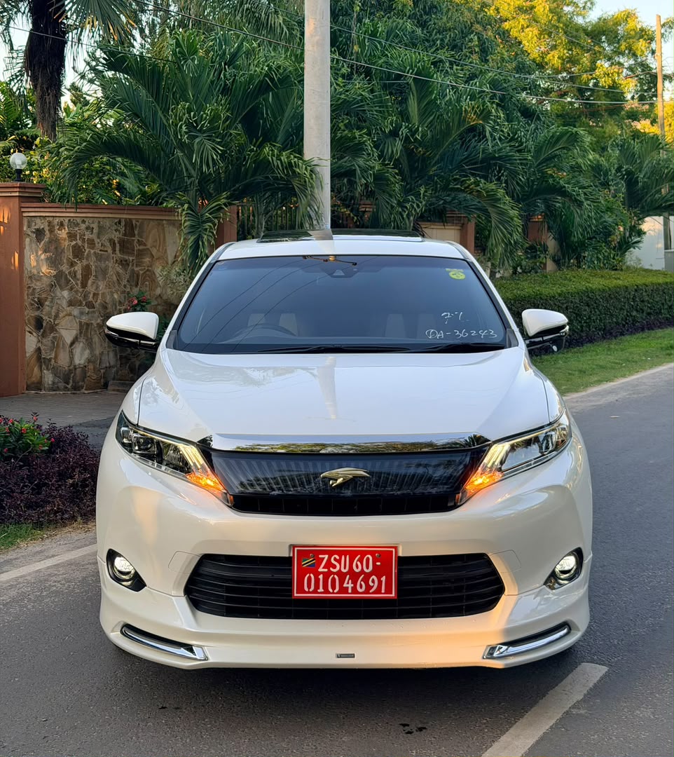 TOYOTA HARRIER